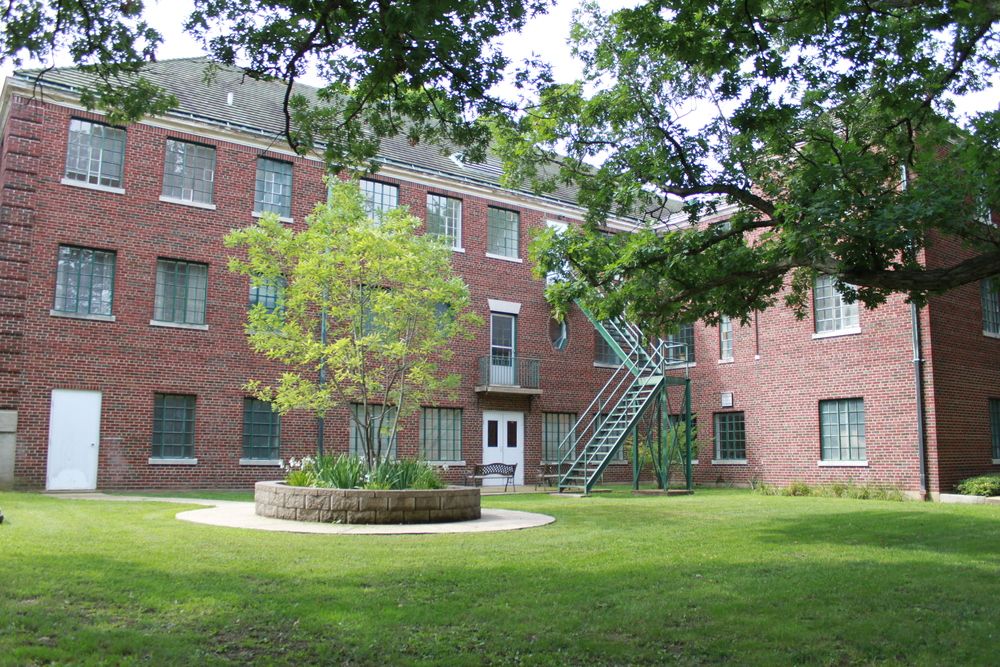 Woodridge Professional Building: 2619 W Heading Ave, West Peoria, IL 61604